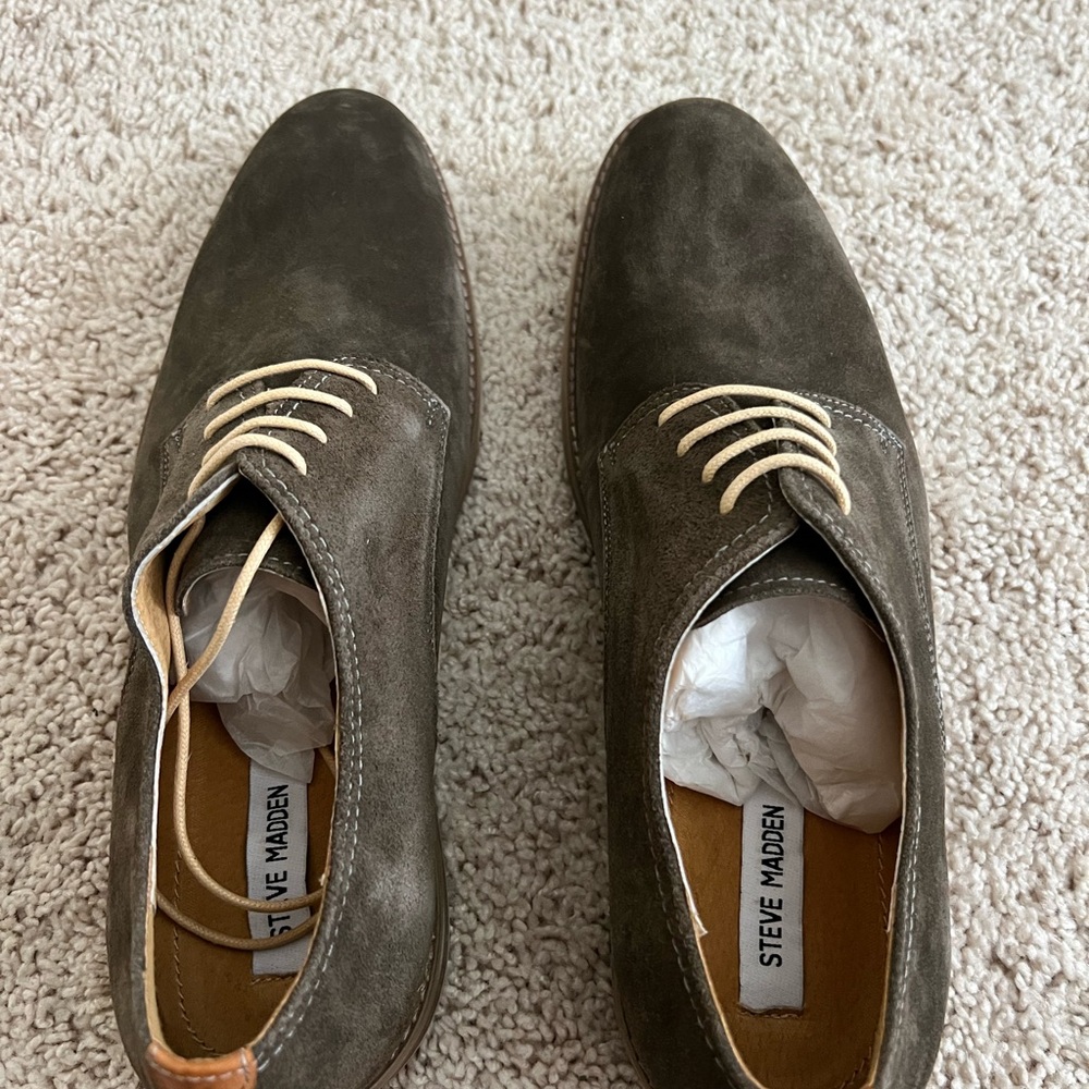 Steve Madden Tan Brown Oxford Shoes with Closed Lacing